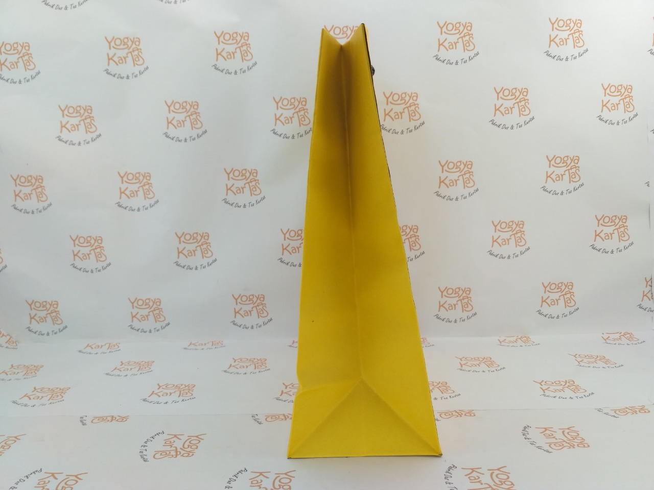 tas-fisika-kuning-1.jpeg tas-fisika-kuning-1.jpeg